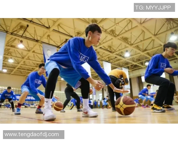 北京篮球队的节奏革新探索：从传统到现代的转型之路与未来展望