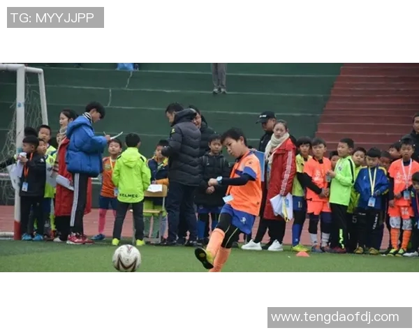 广州网球队成长之路：从青涩少年到网球精英的奋斗历程