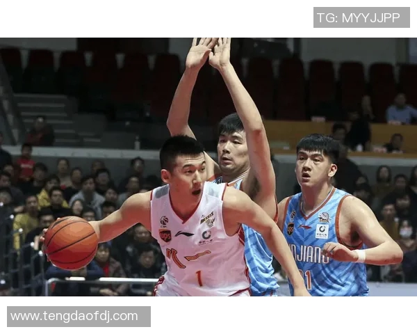 武汉篮球队的控制体系与战术分析：全面解读球队的战略布局与执行力