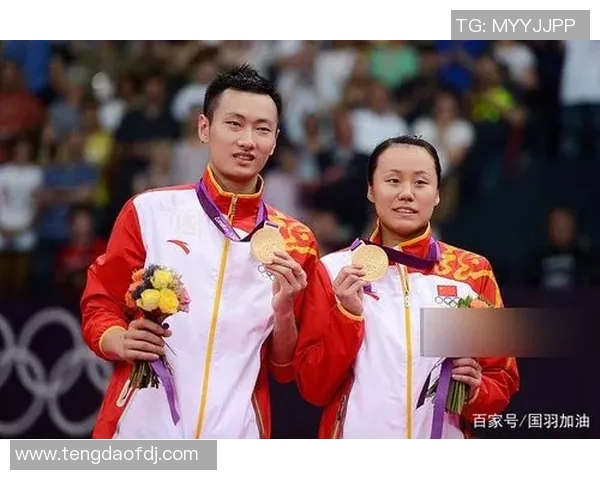 西安羽毛球队与北京羽毛球队赛后复盘分析比赛经验与战术对比