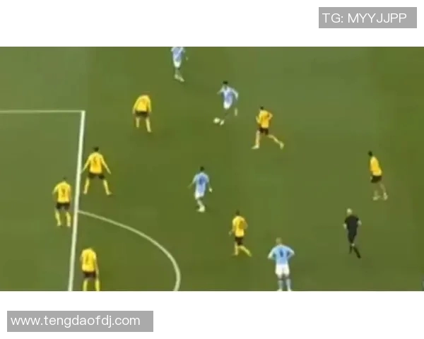 列夫林与奥地利卢的精彩对决揭示足球战术的较量与魅力 列夫林与奥地利卢的精彩对决揭示足球战术的较量与魅力