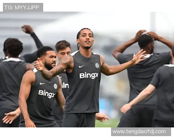 切尔西与阿森纳球迷冲突引发激烈斗殴现场混乱不堪 切尔西与阿森纳球迷冲突引发激烈斗殴现场混乱不堪