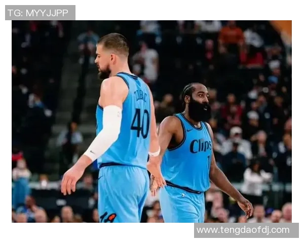 快船与尼克斯全场激战回顾球迷热情高涨精彩瞬间不容错过