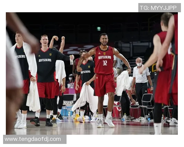 2018季前赛火箭与马刺精彩对决全场录像回放分析与精彩瞬间回顾