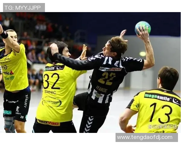 弗来堡主场迎战赫塔争夺三分双方战术博弈引人关注 弗来堡主场迎战赫塔争夺三分双方战术博弈引人关注