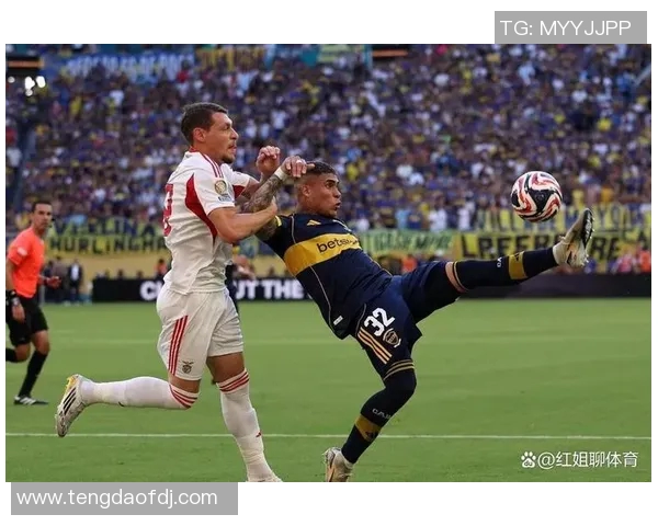 本菲卡与流浪者激战成平局双方在欧战中展现顽强斗志