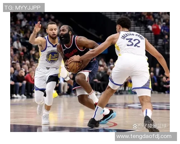 金州勇士与洛杉矶快船激战正酣谁将赢得这场西部对决的荣耀