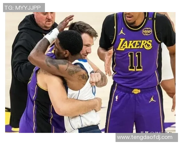 马刺队与国家队激战正酣谁能在这场篮球盛宴中笑到最后