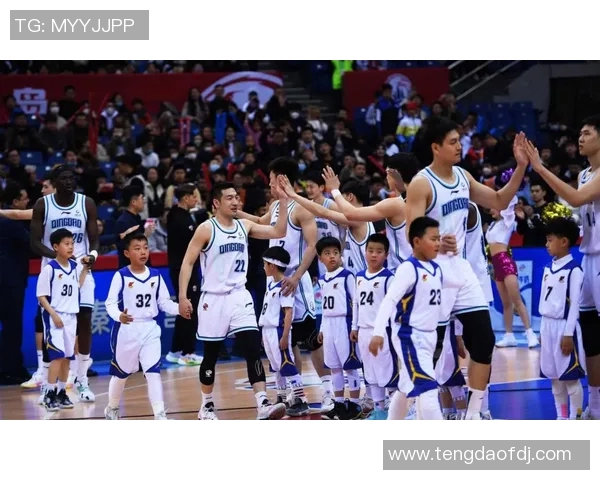 CBA联赛精彩对决福建队迎战吉林队期待激烈碰撞与精彩表现