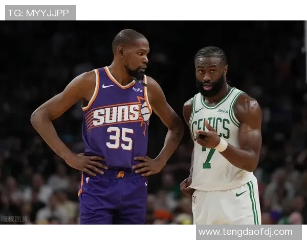 杜兰特与诺维斯基的传奇对决:两位巨星的巅峰时刻与篮球智慧碰撞 杜兰特与诺维斯基的传奇对决:两位巨星的巅峰时刻与篮球智慧碰撞