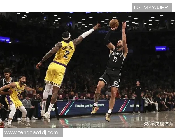湖人对阵篮网精彩全场集锦回顾球星表现与关键时刻一网打尽