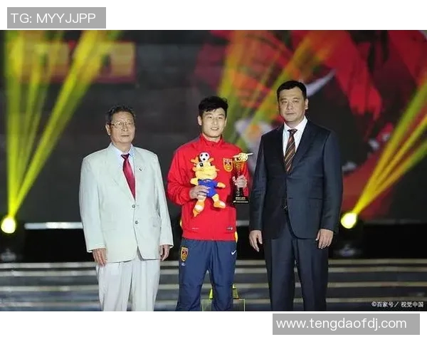 武汉足球队在精英赛中的拼搏历程与荣耀追寻全景报道