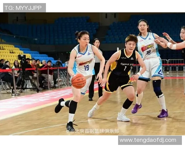 广东女篮与北京女篮阵容对比分析及球员表现评估